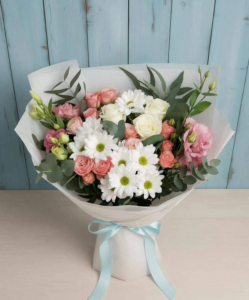 Букет цветов из: Розы, Лизиантусы и Хризантемы в Струги Красные