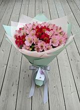 Букет цветов из:  Альстромерии в Струги Красные