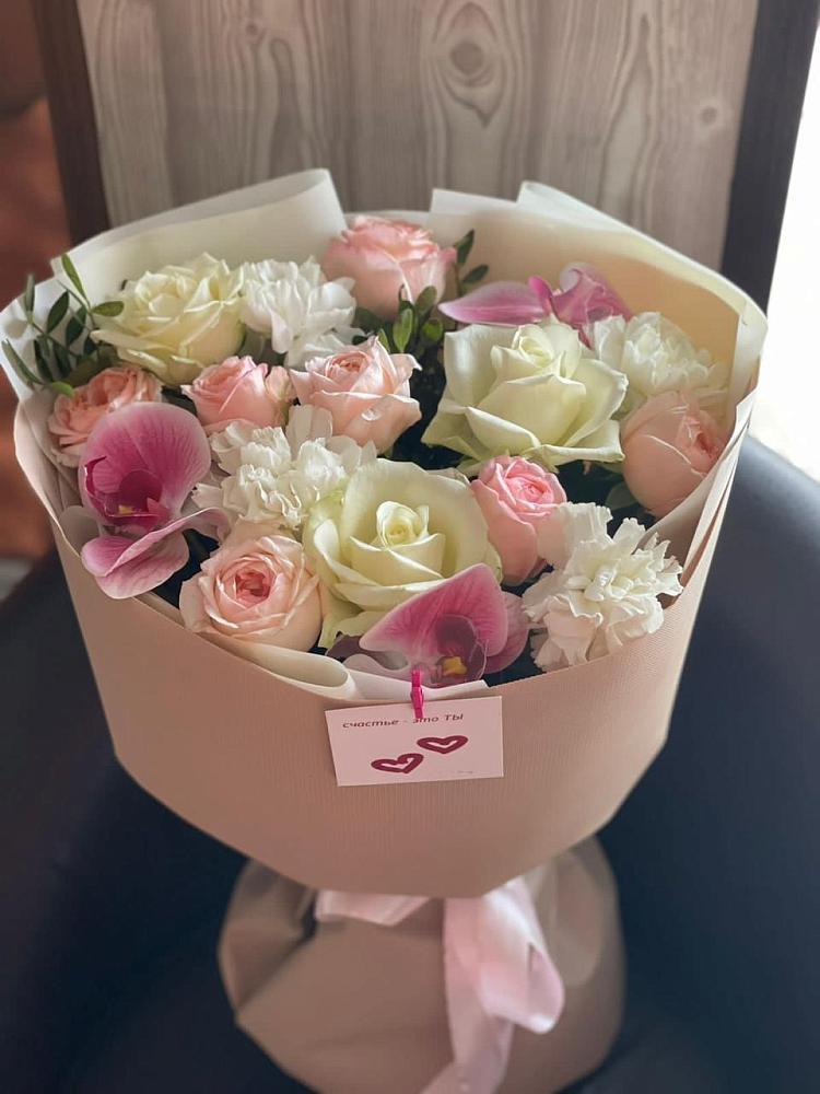 Букет цветов из: Орхидеи, Розы и Гвоздики в Струги Красные