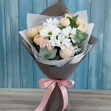 Букет цветов из:  Хризантемы и Розы в Струги Красные