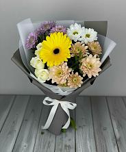 Букет цветов из:  Розы, Герберы и Хризантемы в Струги Красные