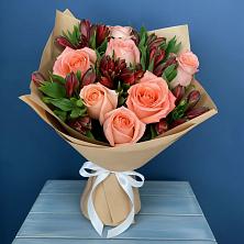 Букет цветов из:  Розы и Альстромерии в Струги Красные