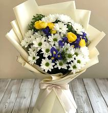 Букет цветов из:  Ирисы, Хризантемы и Розы #REPLACE_PRED# Струги Красные