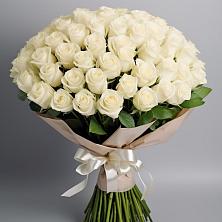 Букет 101 беля роза Белоснежка в Струги Красные
