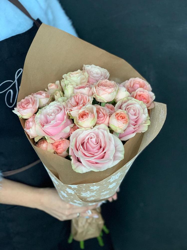 Букет цветов из: Хризантемы и Розы в Струги Красные