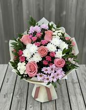 Букет цветов из:  Альстромерии, Гвоздики, Розы и Хризантемы в Струги Красные