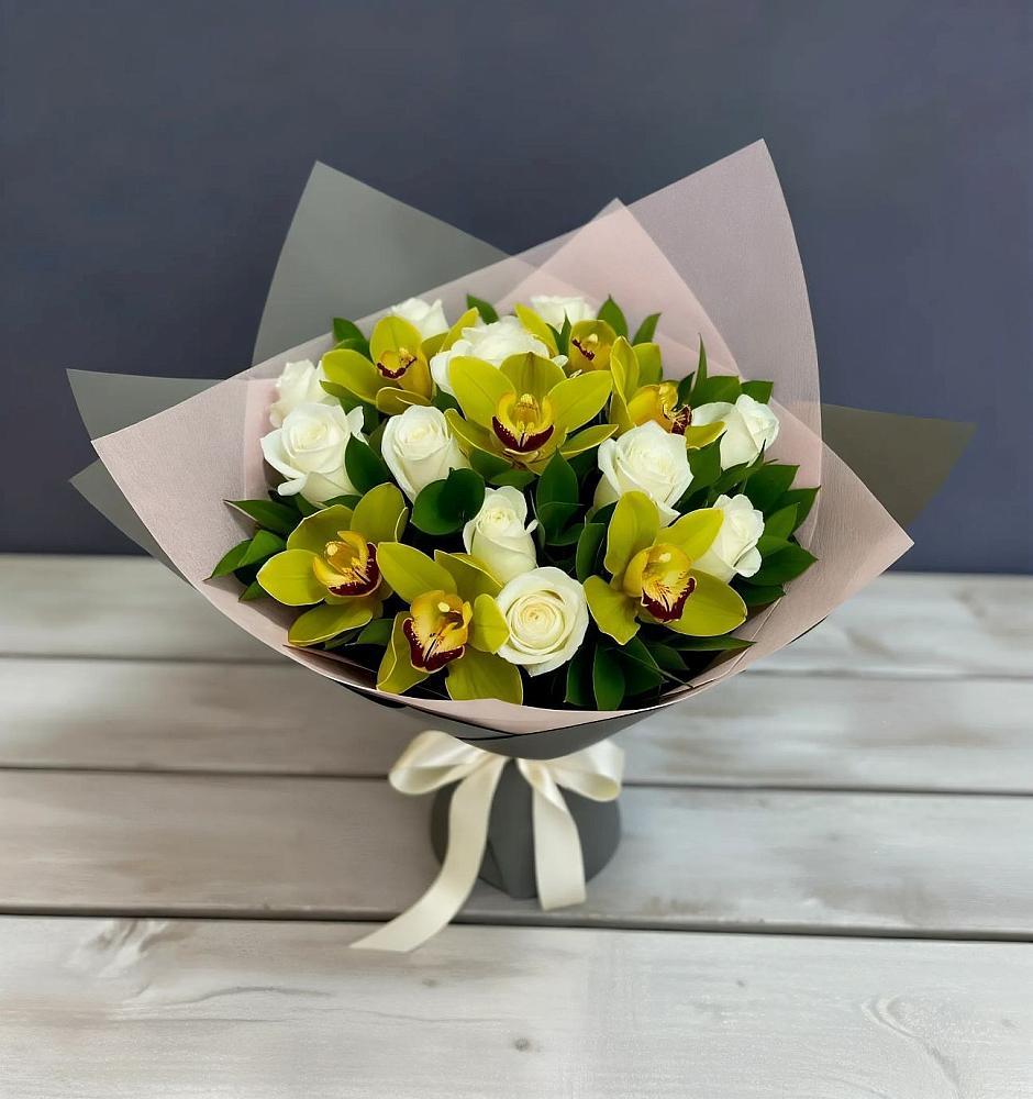 Букет цветов из: Орхидеи и Розы в Струги Красные