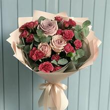 Букет цветов из:  Гвоздики и Розы в Струги Красные