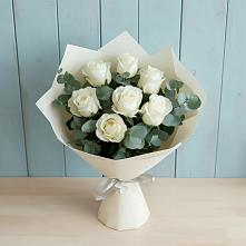 Букет Белые розы в Эвкалипте в Струги Красные