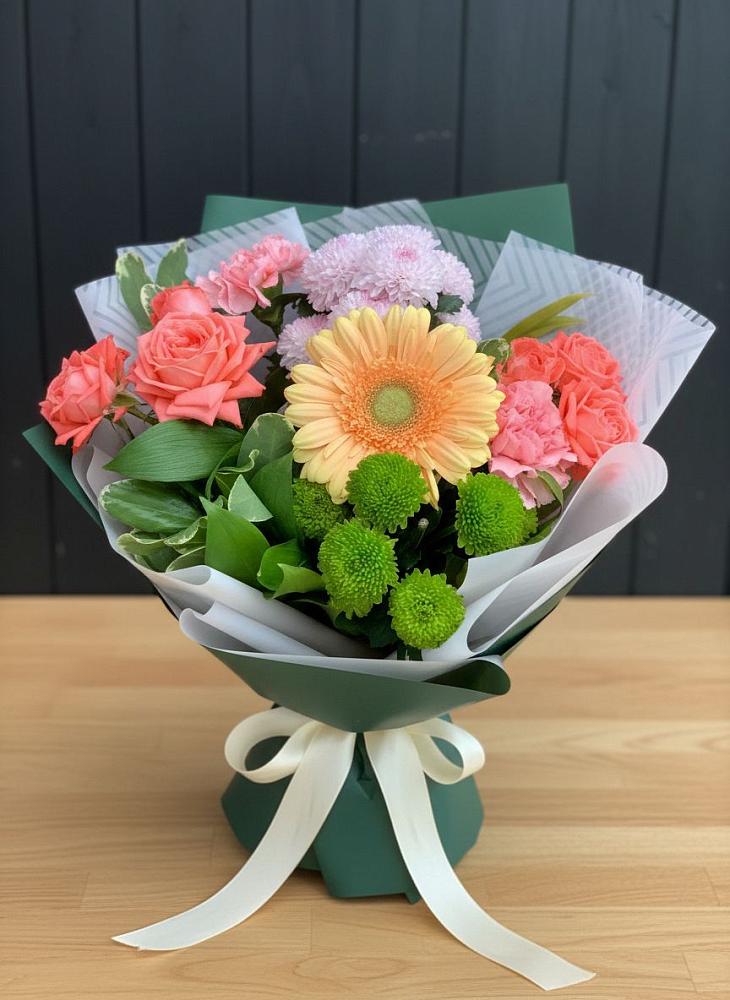 Букет цветов из: Гвоздики, Розы, Герберы и Хризантемы в Струги Красные